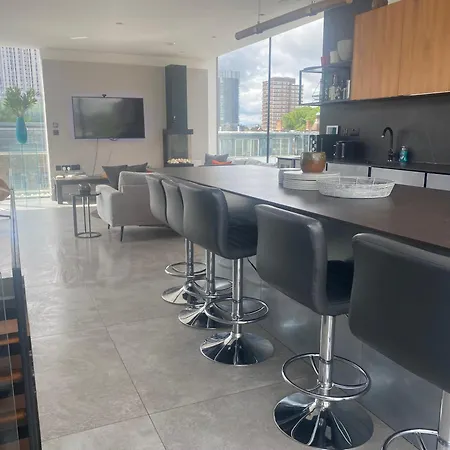 Shoreditch 3 Bed 2 Bath Large Terrace & Park View