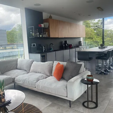Shoreditch 3 Bed 2 Bath Large Terrace & Park View London