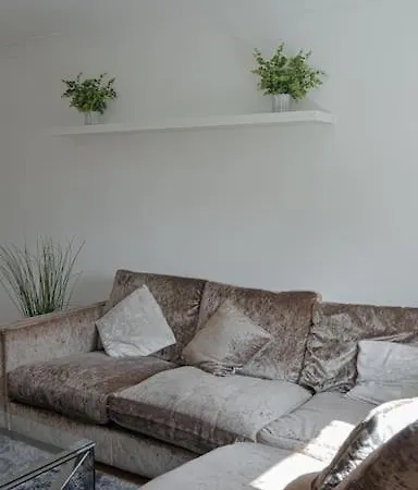 Stylish Waterfront *