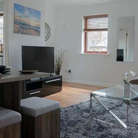 Apartment Stylish Waterfront