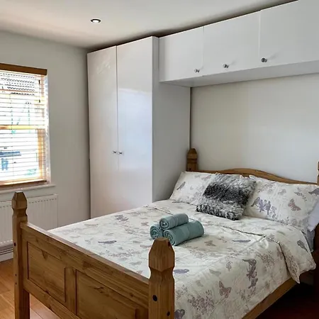 Retreat At Hindsley's Place Londra