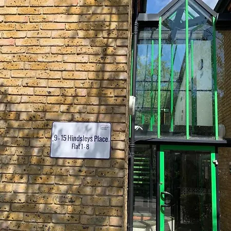 Retreat At Hindsley's Place Londra