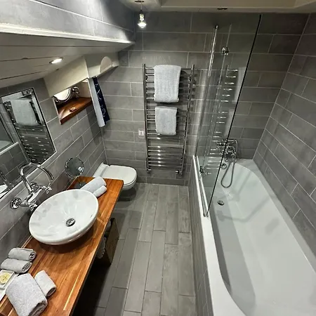 Le Sorelle Hotel en barco *