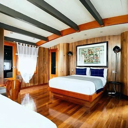 Le Sorelle Hotel en barco *