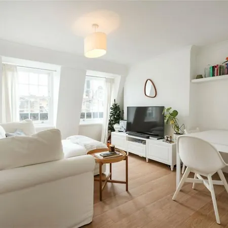 Apartment Top Floor Penthouse Green Park Mayfair 2 Super King Beds *