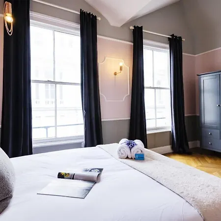Apartment Stylish Hyde Park Gem London