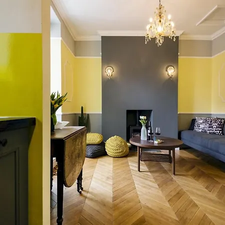Stylish Hyde Park Gem Apartment