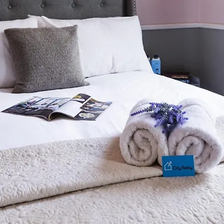 Stylish Hyde Park Gem * London