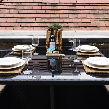 Stylish Hyde Park Gem London