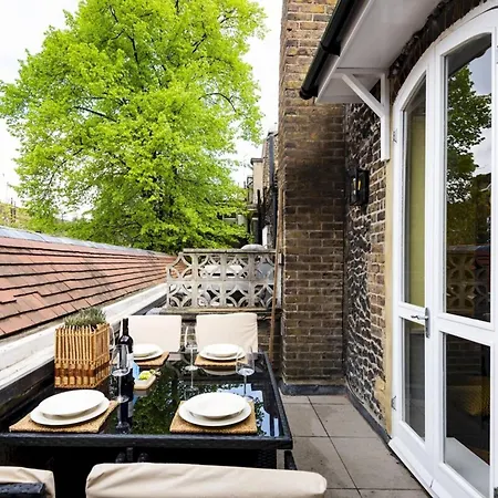 Stylish Hyde Park Gem * London