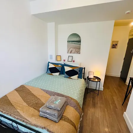 Halloway Guest 54 Apartment *