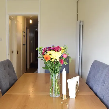 Family-friendly 3bd Flat With Garden Vauxhall アパート ロンドン