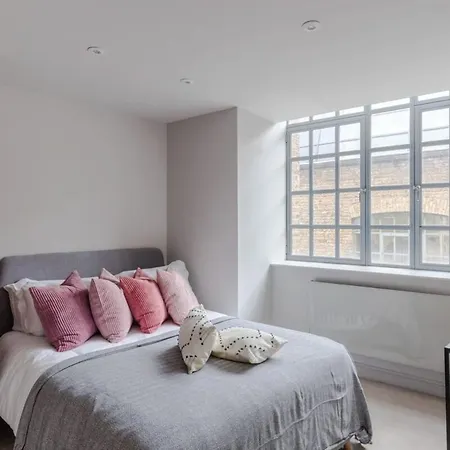 Dolls House - Farringdon - By Frankie Says London