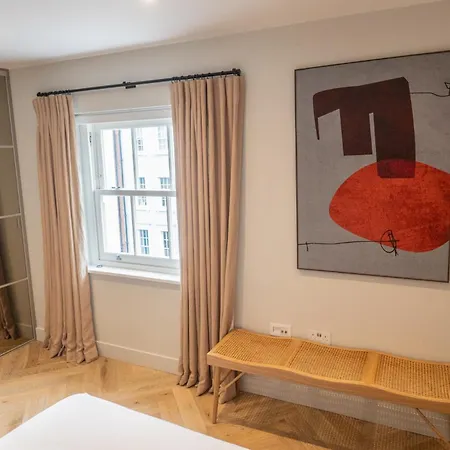 Modern 2 Bed Charlotte Street On 3rd Floor Apartamento Londres