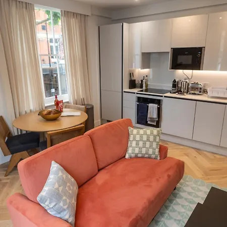 Bright, Modern One Bedroom On 1st Floor 公寓