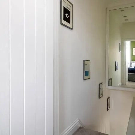 Spacious 3 Bed 3 Bath Aldgate Appartamento *