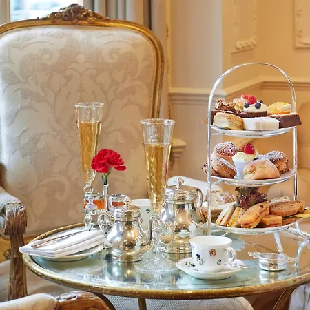 Egerton House Hotel 5*