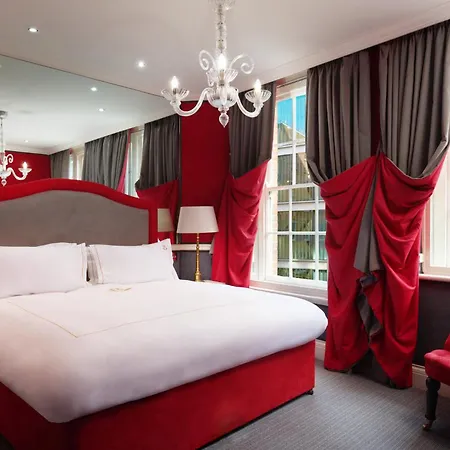 Rubens At The Palace Hotell London