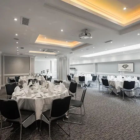 Fitzrovia 4*