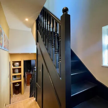 Charming And Spacious 2 Bed Near Kensal Green Tube Apartment