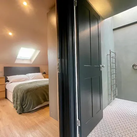 Charming And Spacious 2 Bed Near Kensal Green Tube *