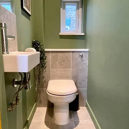 Apartment Charming And Spacious 2 Bed Near Kensal Green Tube London