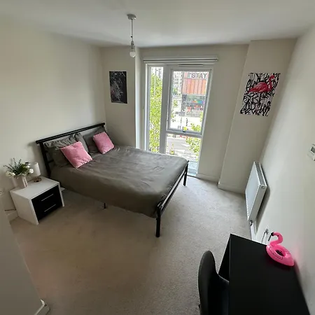 民宿 Peaceful Shared Flat 30mins London *