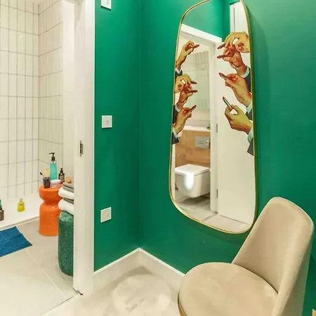 Oasis - Spacious 4 Bedroom House * London