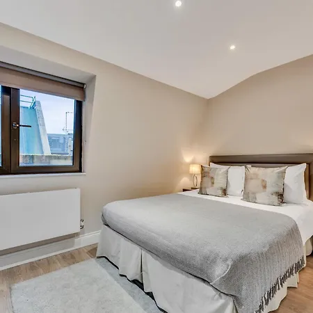 Cleveland Residences Farringdon Apartment London