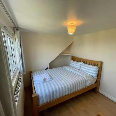 Velvet Guest house Whetstone