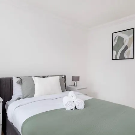 Old Street - 4br Townhouse With Patio - Cityapartmentstay Apartment London