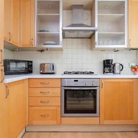 Old Street - 4br Townhouse With Patio - Cityapartmentstay *
