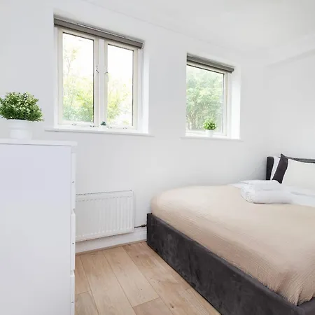 Old Street - 4br Townhouse With Patio - Cityapartmentstay * London