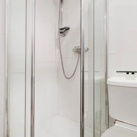 Old Street - 4br Townhouse With Patio - Cityapartmentstay