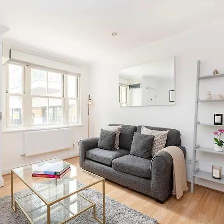 Apartment Old Street - 4br Townhouse With Patio - Cityapartmentstay