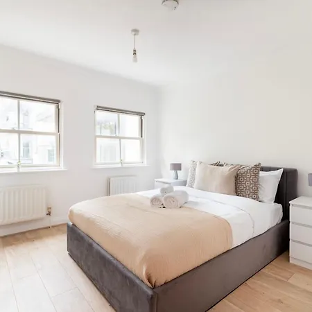 Old Street - 4br Townhouse With Patio - Cityapartmentstay * London