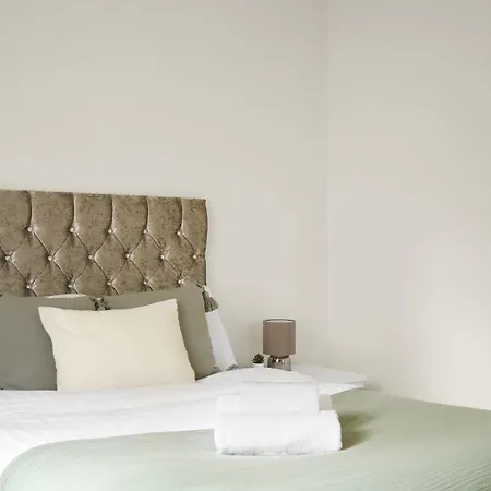 Paddington - 2br With Balcony - Cityapartmentstay *