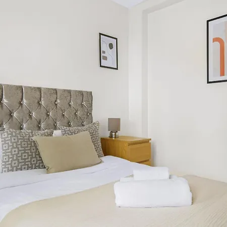 Paddington - 2br With Balcony - Cityapartmentstay * London
