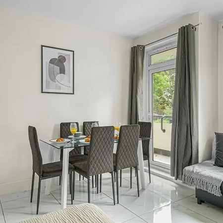 Paddington - 2br With Balcony - Cityapartmentstay *