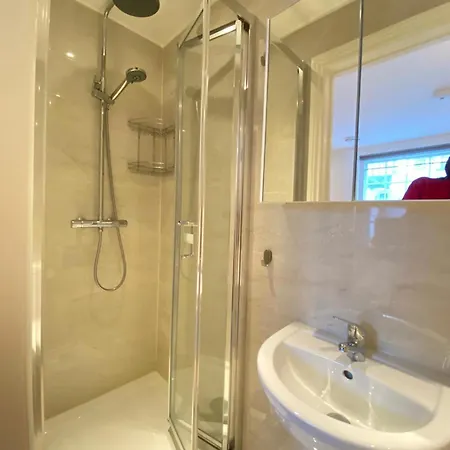 Gloucester Place Apartment