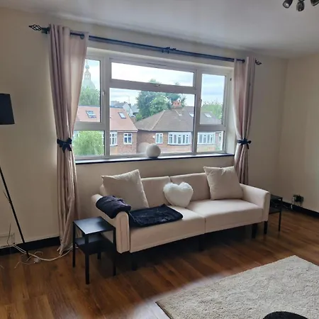 Apartment Elegant & Spacious 2-bedroom In Wimbledon *