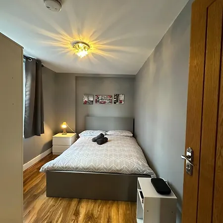 Lovely 2 Bedrooms Apartment London