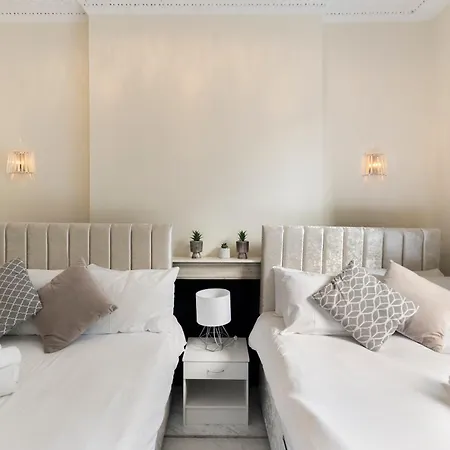 Regent's Square Charming Flat