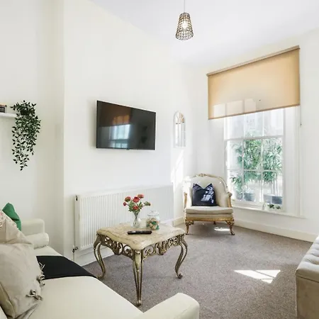 Livestay Studio In Westminster Apartment London