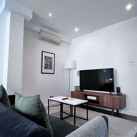 Luxury 2-bedroom Flat In Camden London