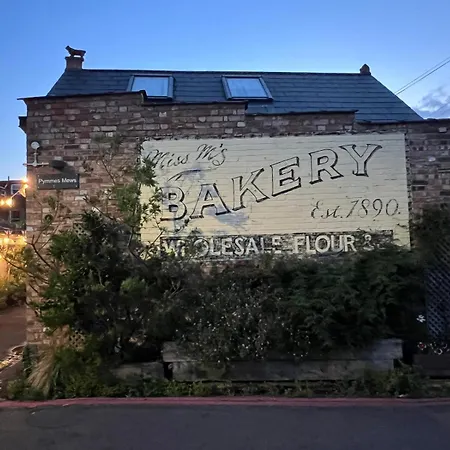 The Old Bakery - In What Was The Dirty Dusty Old Store London