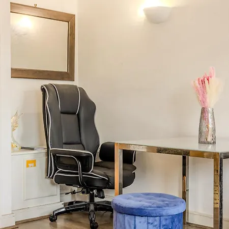Peaceful 1br Near Canary Warf, 2min Thames River Apartment