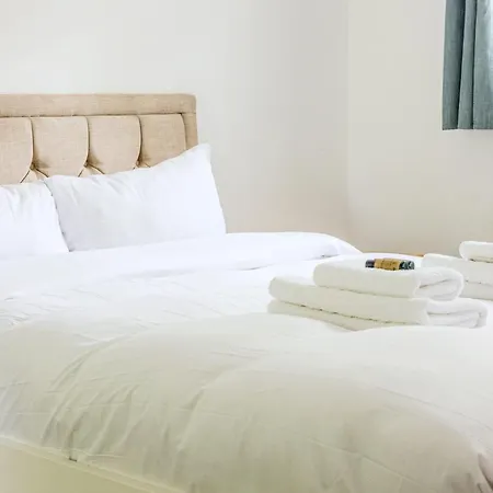 Apartment Peaceful 1br Near Canary Warf, 2min Thames River *