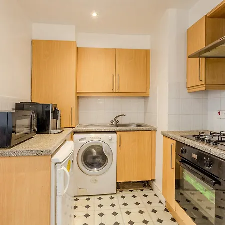 Peaceful 1br Near Canary Warf, 2min Thames River London