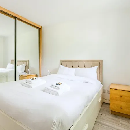 Peaceful 1br Near Canary Warf, 2min Thames River